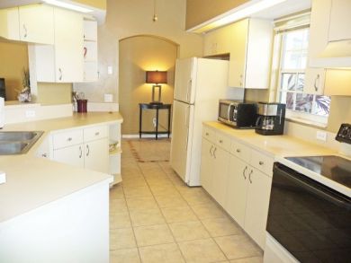 Stunning Cape Four Bedroom Villas with Pool for $1700 a Week